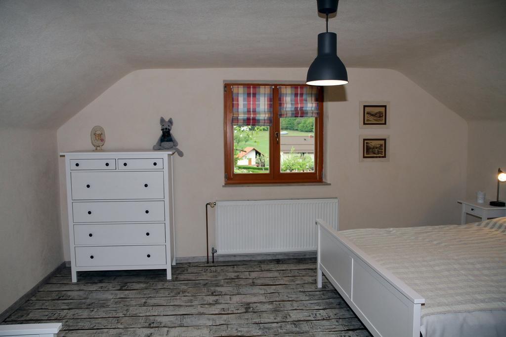 Apartma Obrh Šmarješke Toplice Zewnętrze zdjęcie