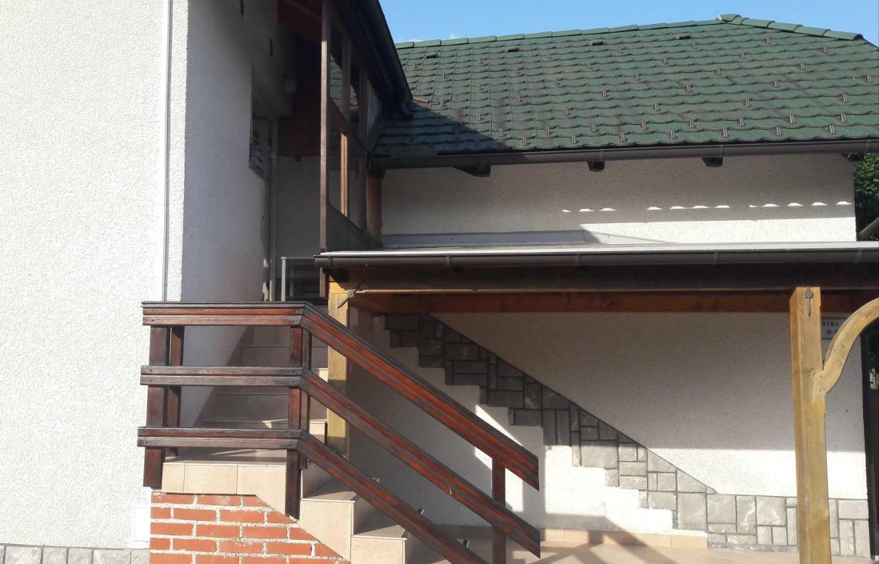 Apartma Obrh Šmarješke Toplice Zewnętrze zdjęcie